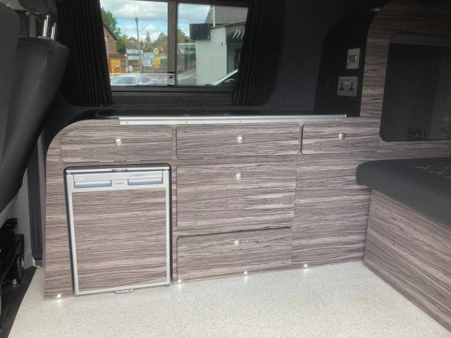 2015 Volkswagen T28 2.0 TRANSPORTER T28 STARTLINE