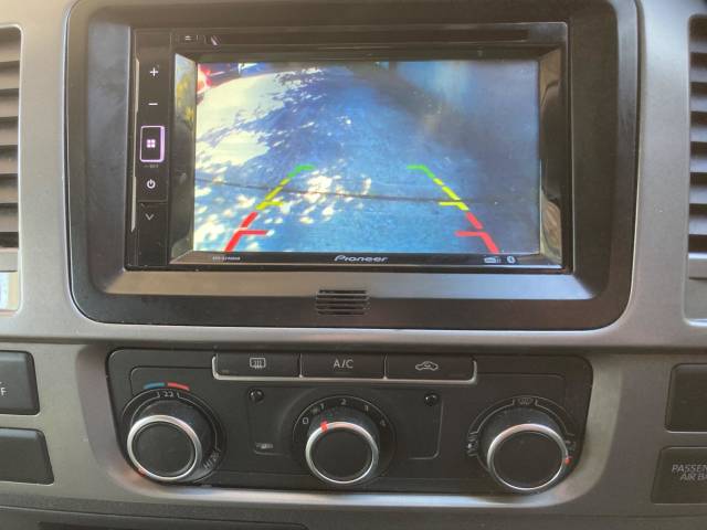 2015 Volkswagen T30 2.0 TPORTER T30 HLINE 140 TDI